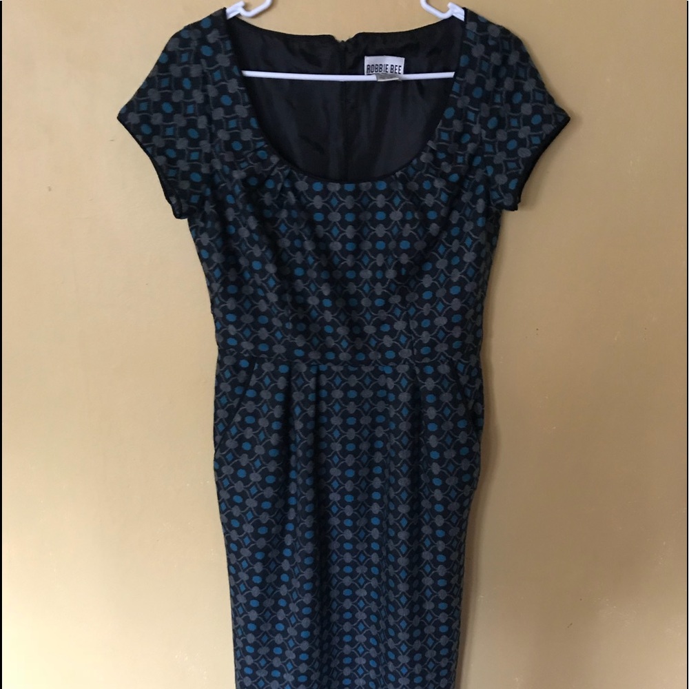 Robbie Bee Dress. Modern print w/ a vintage shape